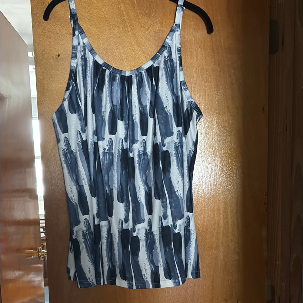 BloomChic Monochrome Brushstroke Camisole